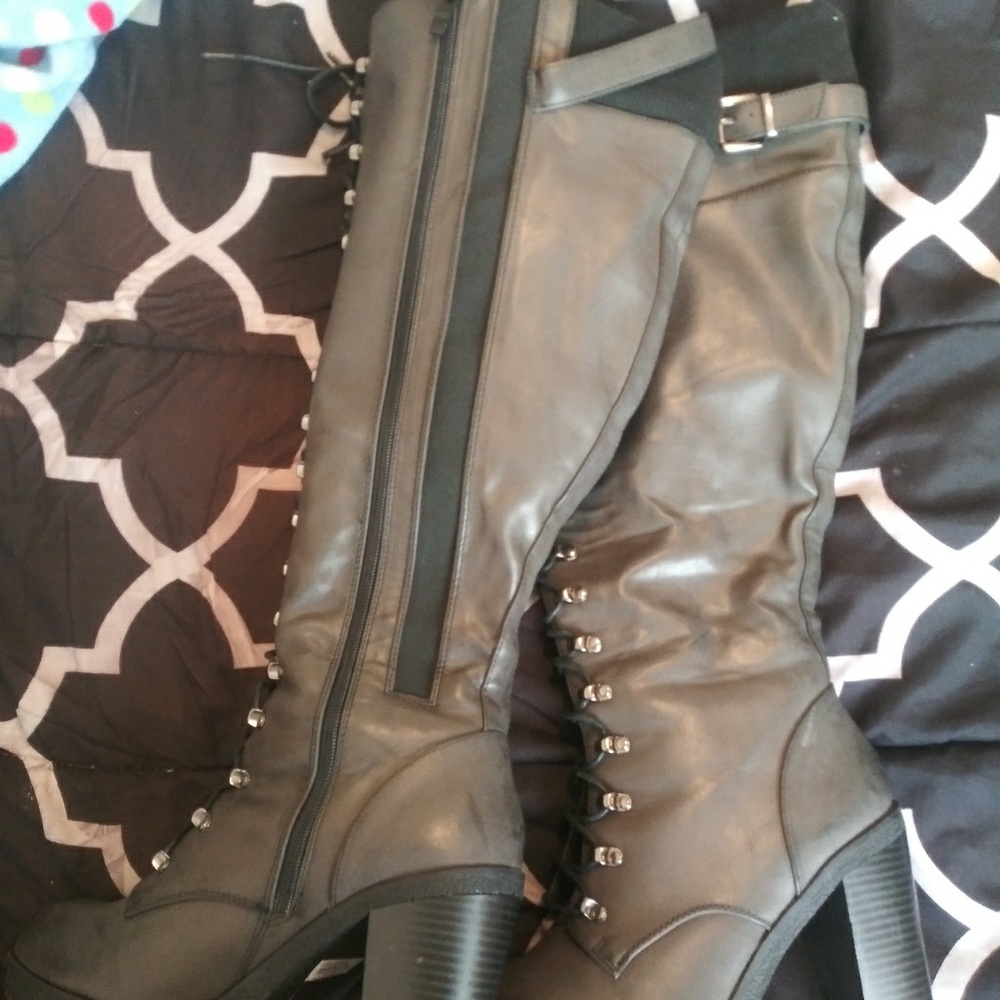 Torrid black/dark gray boots size 9w